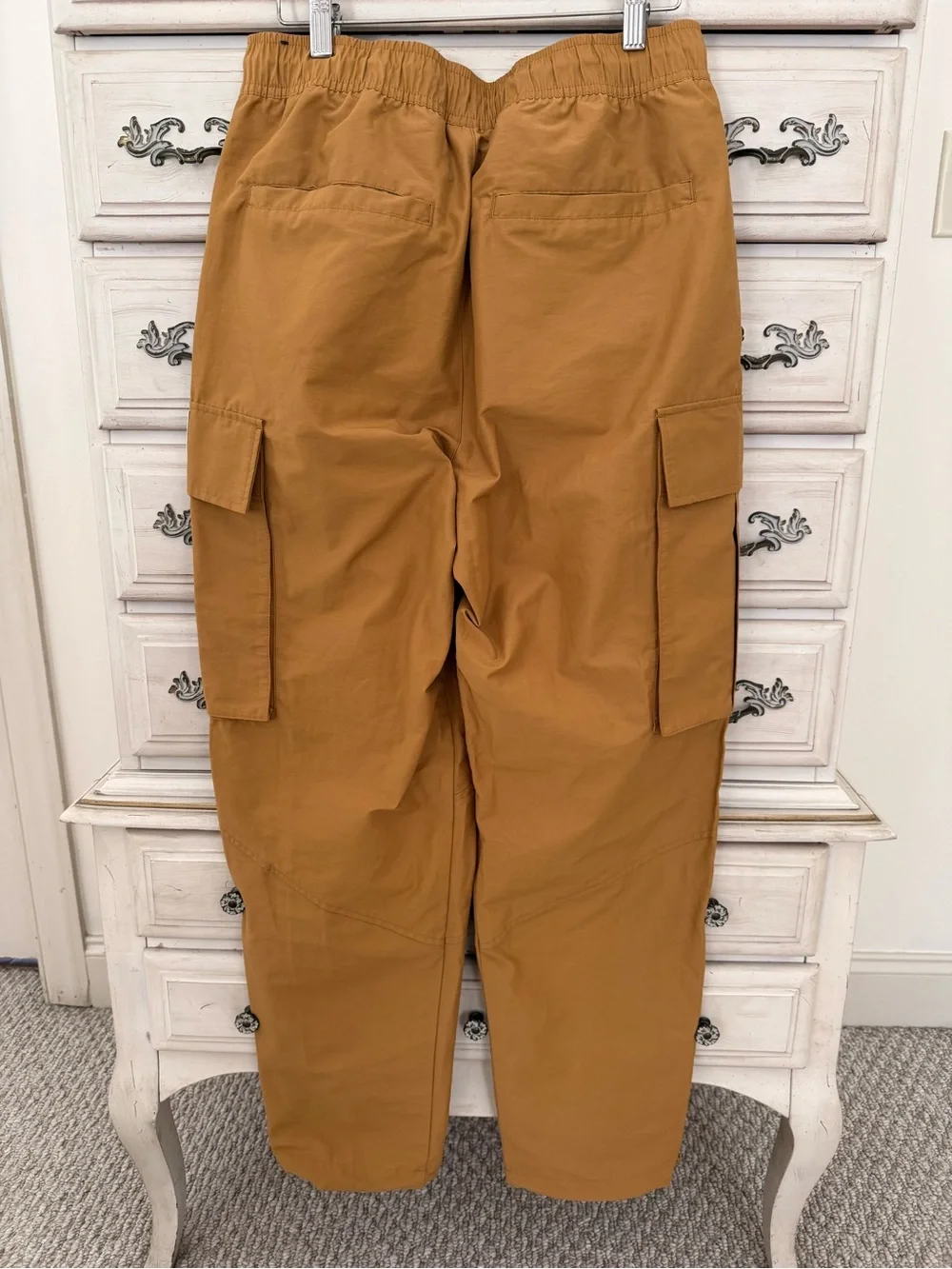 NWT JORDAN Men’s flight Woven Pocket Sports in Mustard